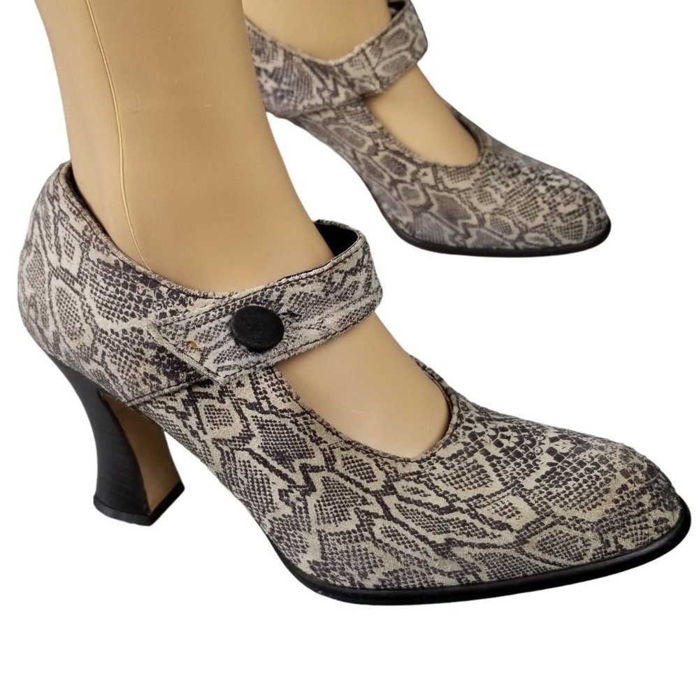 Vtg Gino Morganti elegant snakeskin high heel shoes size 8